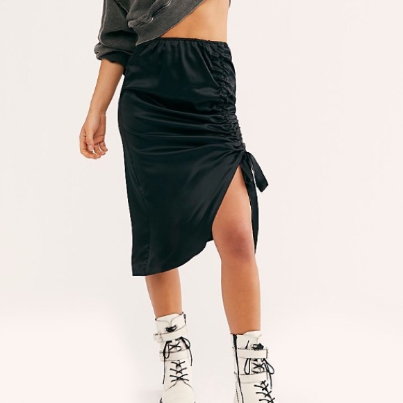 NIGHTCAP CLOTHING SILK CINDY SKIRT W/EXAGGERATED RUNCHED DETAIL IN BLACK SIZE M - Picture 7 of 7